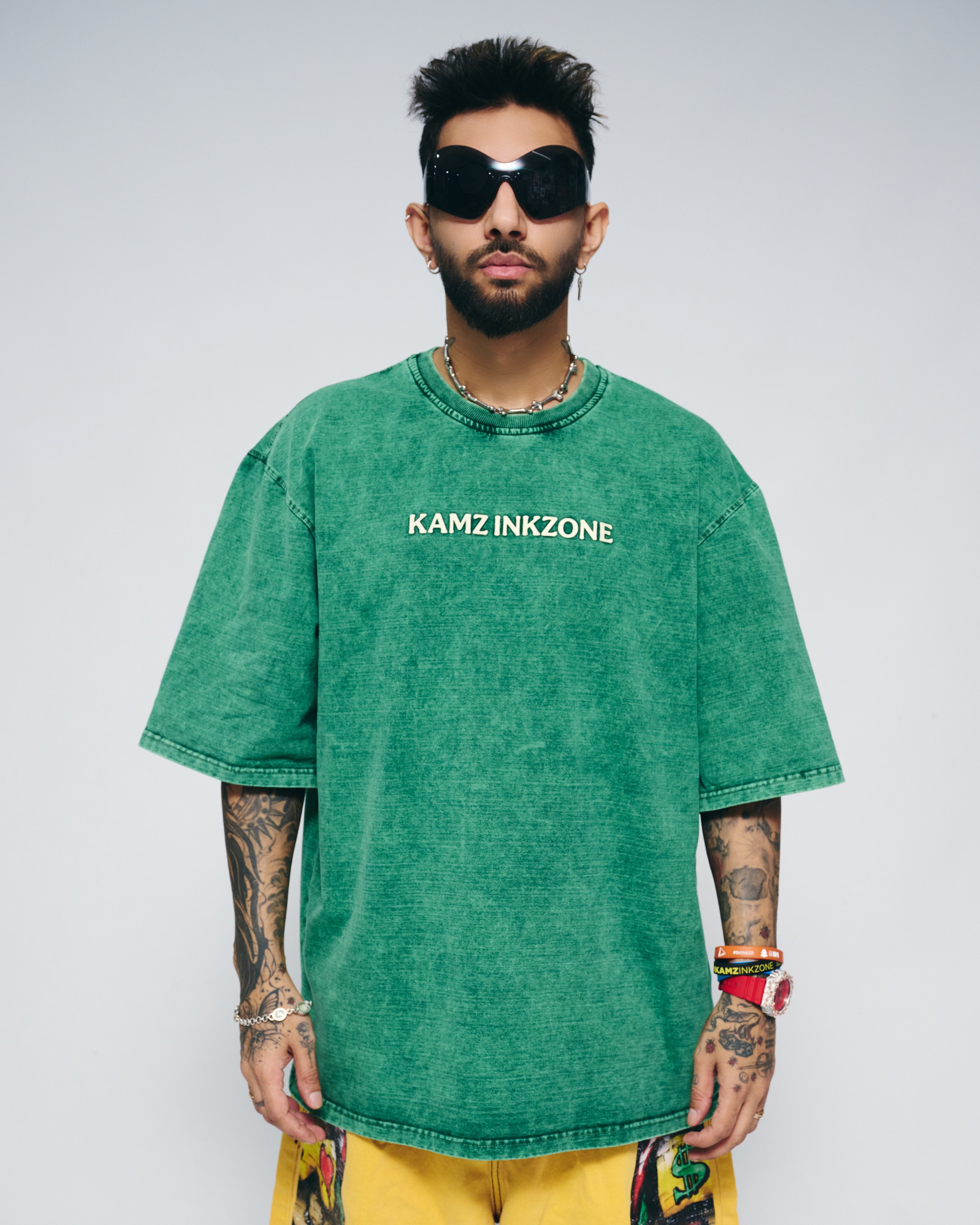 CORE IDENTITY — GREEN VINTAGE WASH OVERSIZED TEE